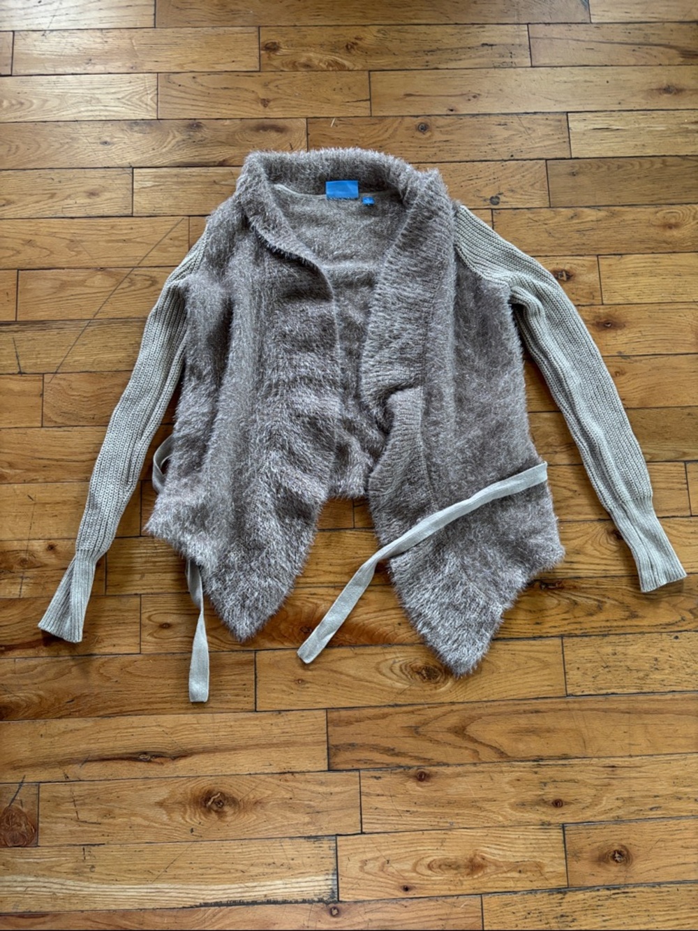 Simply Vera Vera Wang Taupe Fuzzy Open-Front Cardigan with Cream Ribbed Sleeve